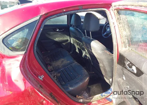 2021 Kia Forte Gt z USA, uszkodzony, nr VIN 3KPF44AC3ME288317